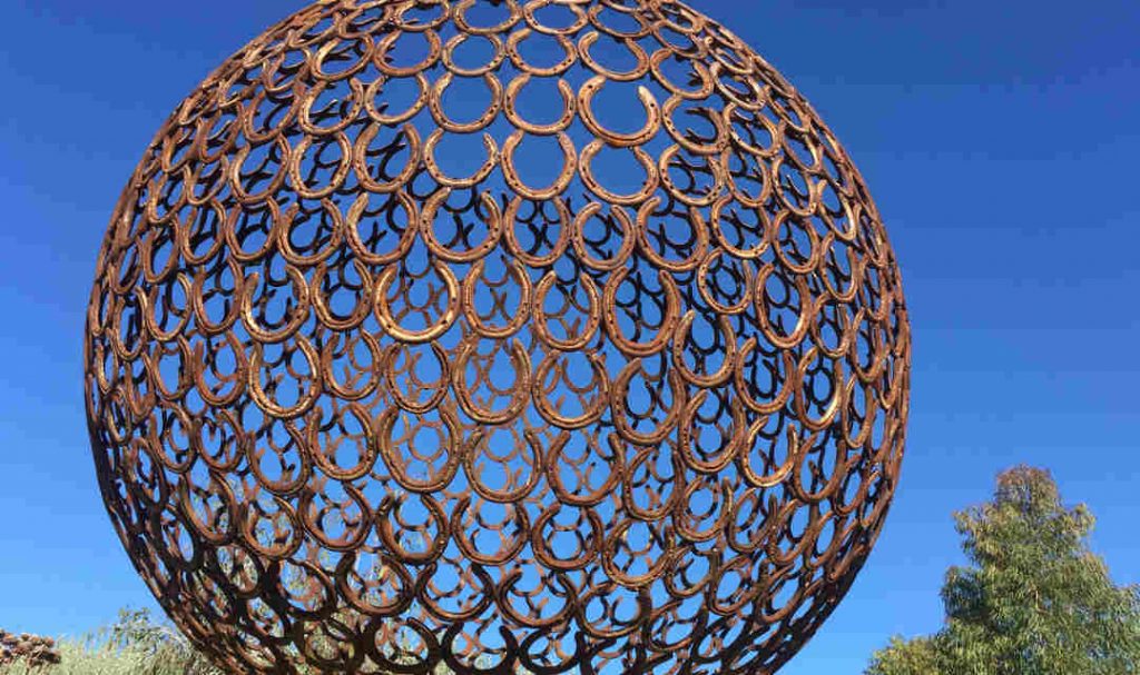 sculpture of horseshoes richard